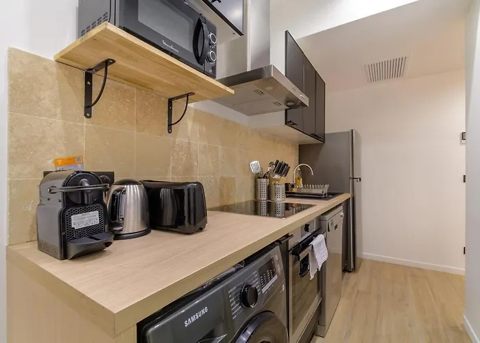 Vivez ! Logez A 6 Au Centre-ville Antibes